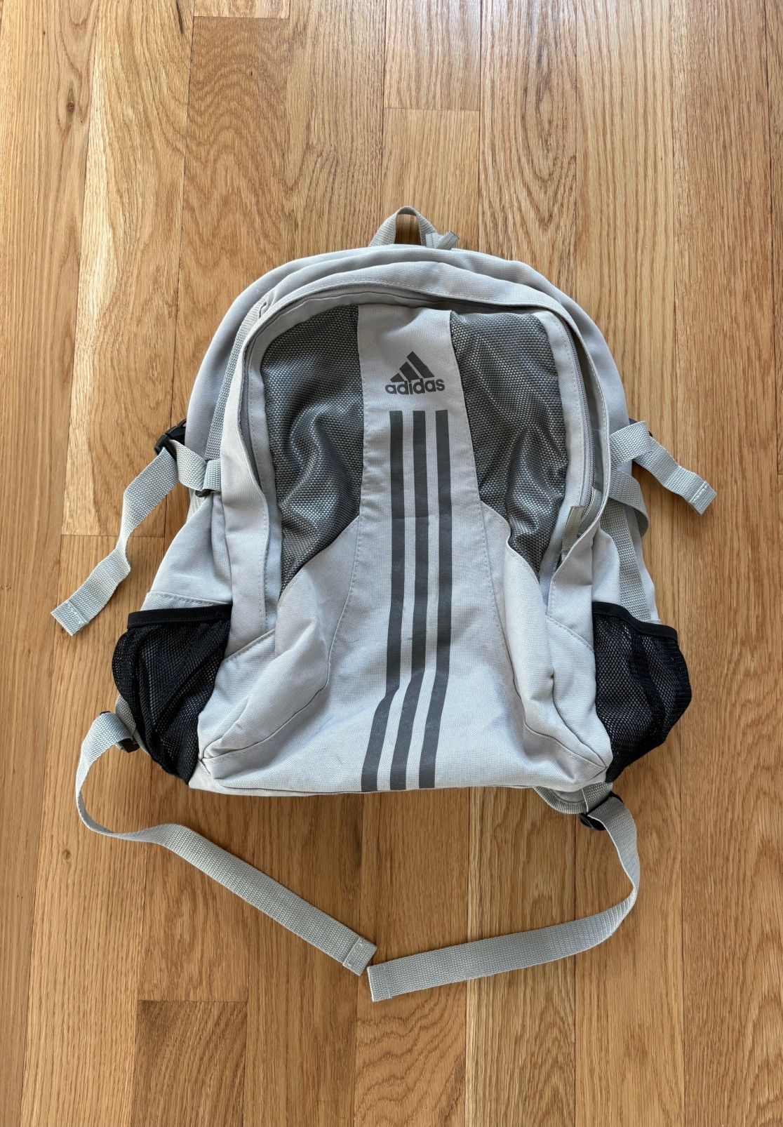 Adidas Adidas Vintage Y2K Backpack Logo Bag Retro 2000s READ Size ONE SIZE - 1 Thumbnail