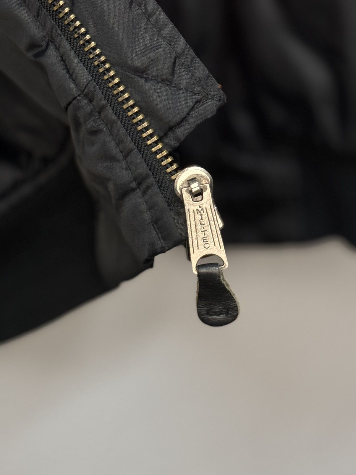 Alpha Industries OKAMOTO Security INDUSTRIES MA1 BOMBER JACKET FADED COLORS Size US L / EU 52-54 / 3 - 11 Thumbnail