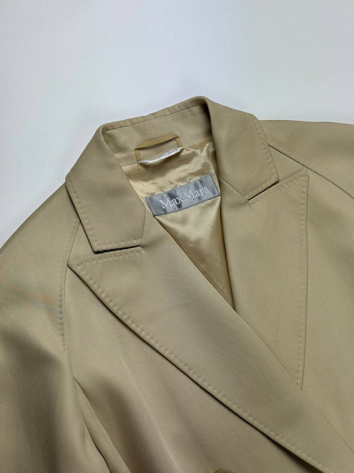 Max Mara Max Mara Vintage Double-Breasted Coat Biege Size M / US 6-8 / IT 42-44 - 2 Thumbnail
