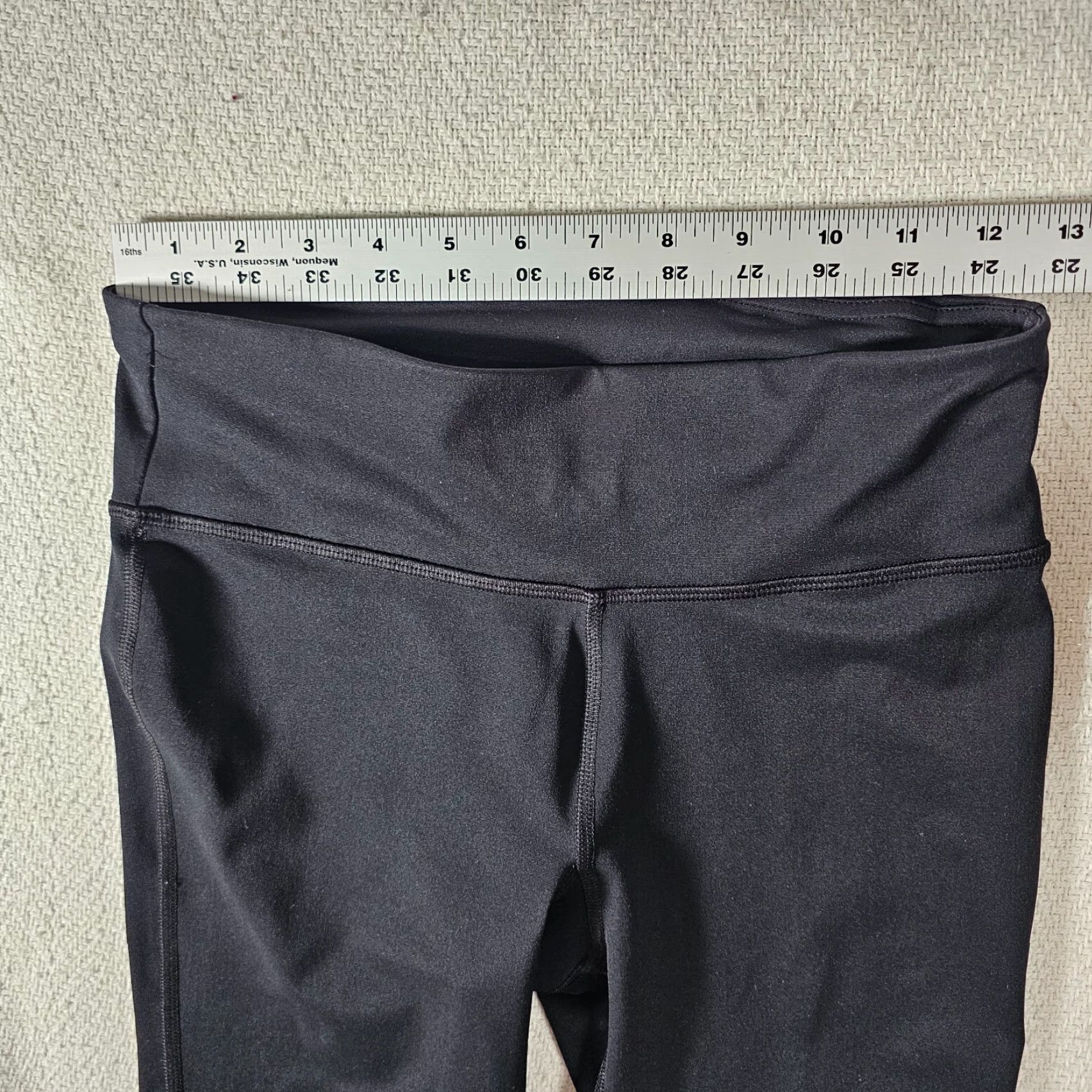 Under Armour Under Armour Capri Pants Women's Small Fly-By Compression Back Zipper Black Size 32" / US 10 / IT 46 - 5 Thumbnail