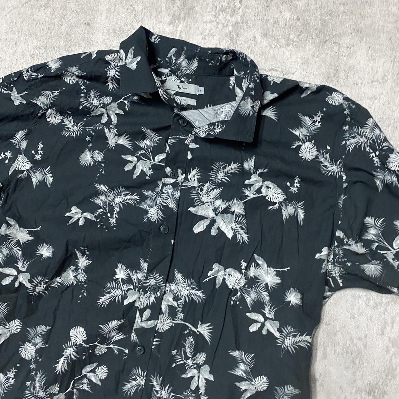 Other Black and white floral button-up shirt Size US L / EU 52-54 / 3 - 2 Thumbnail