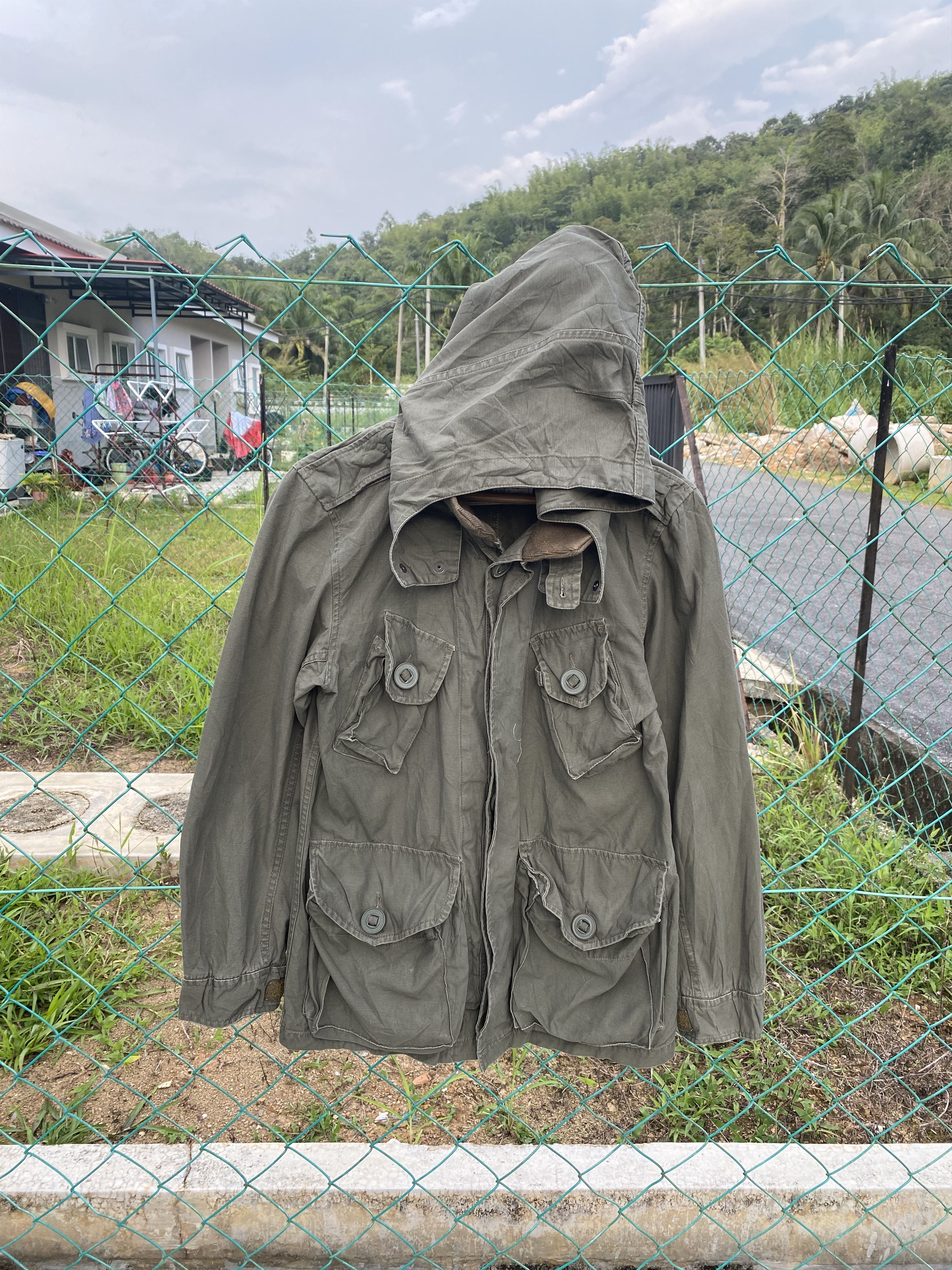 image of Military x Outdoor Life Gcw23 Back Number Parka Jacket in Army Green, Women's (Size Large)