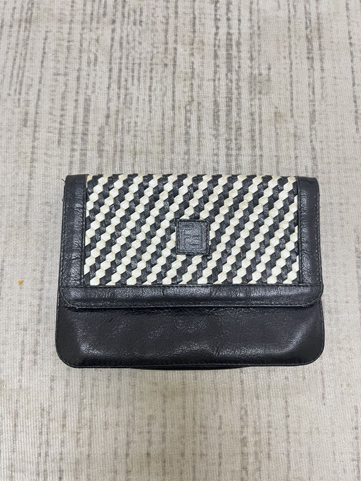 Fendi Vintage 80s fendi bag Size ONE SIZE - 4 Thumbnail