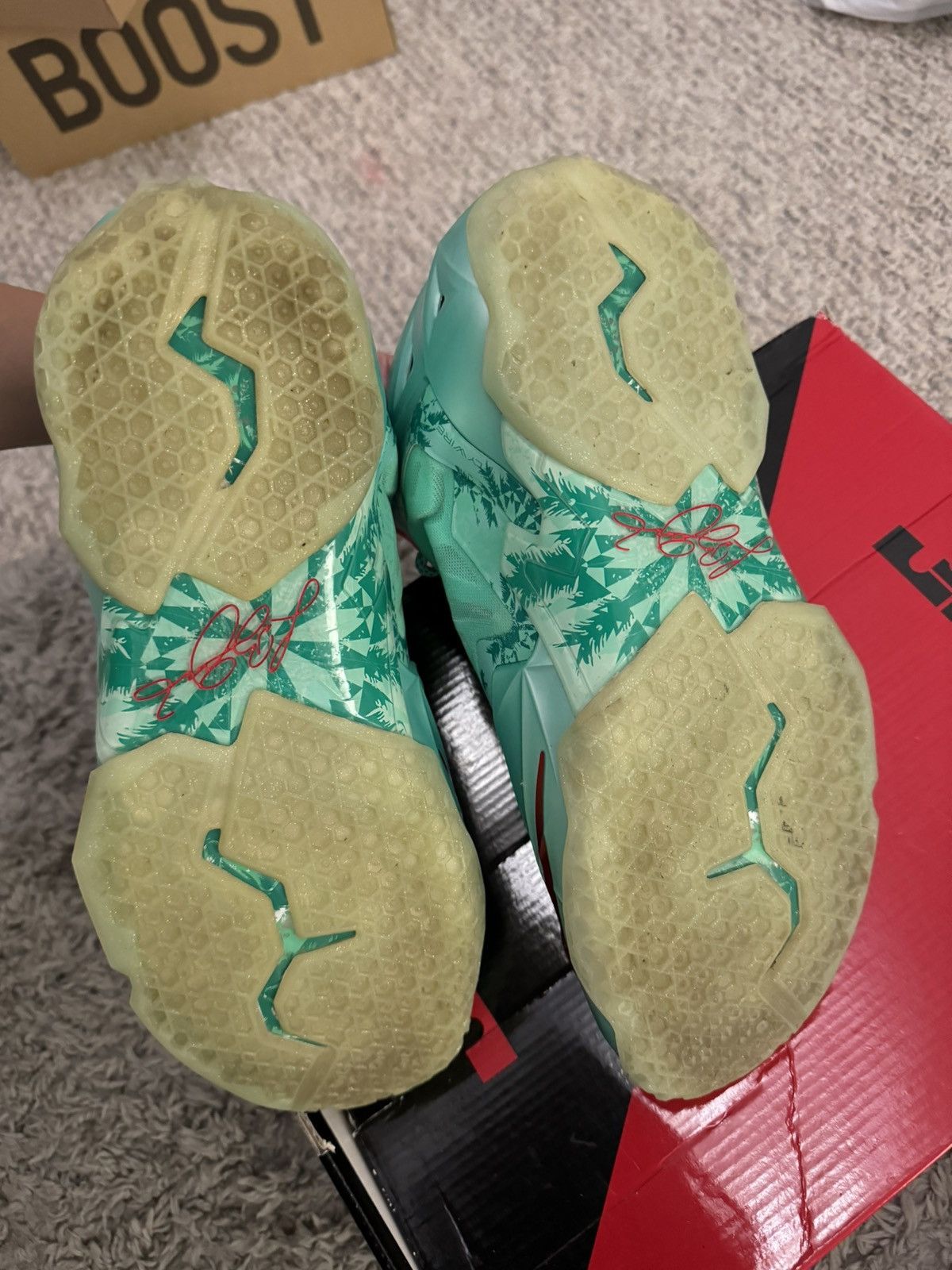 Nike LEBRON X1 “CHRISTMAS” MEN’S Size US 12 / EU 45 - 5 Thumbnail