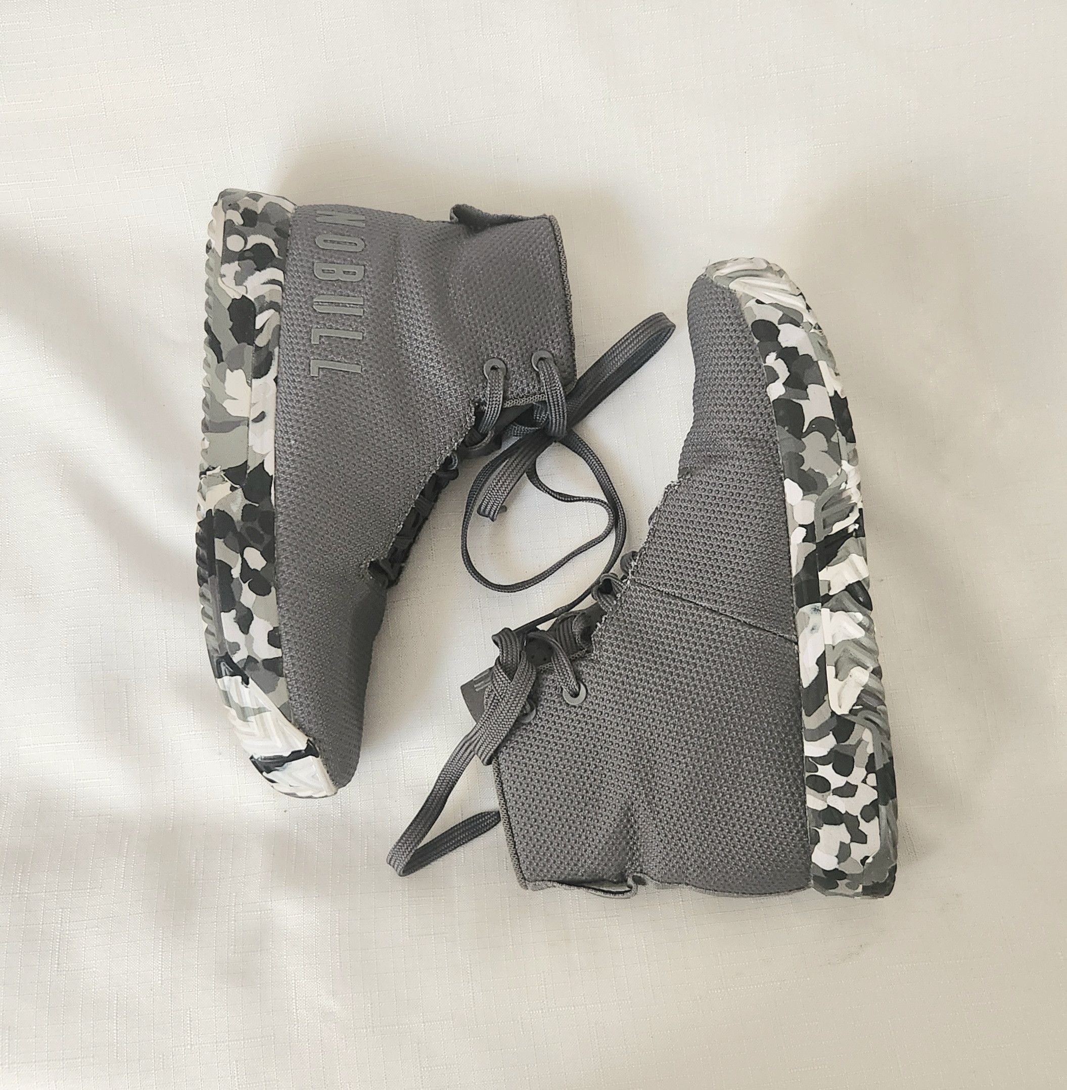Other Nobull Adult Unisex Women's SZ 7 Men's 5.5 High Top Size US 5.5 / EU 38 - 7 Thumbnail