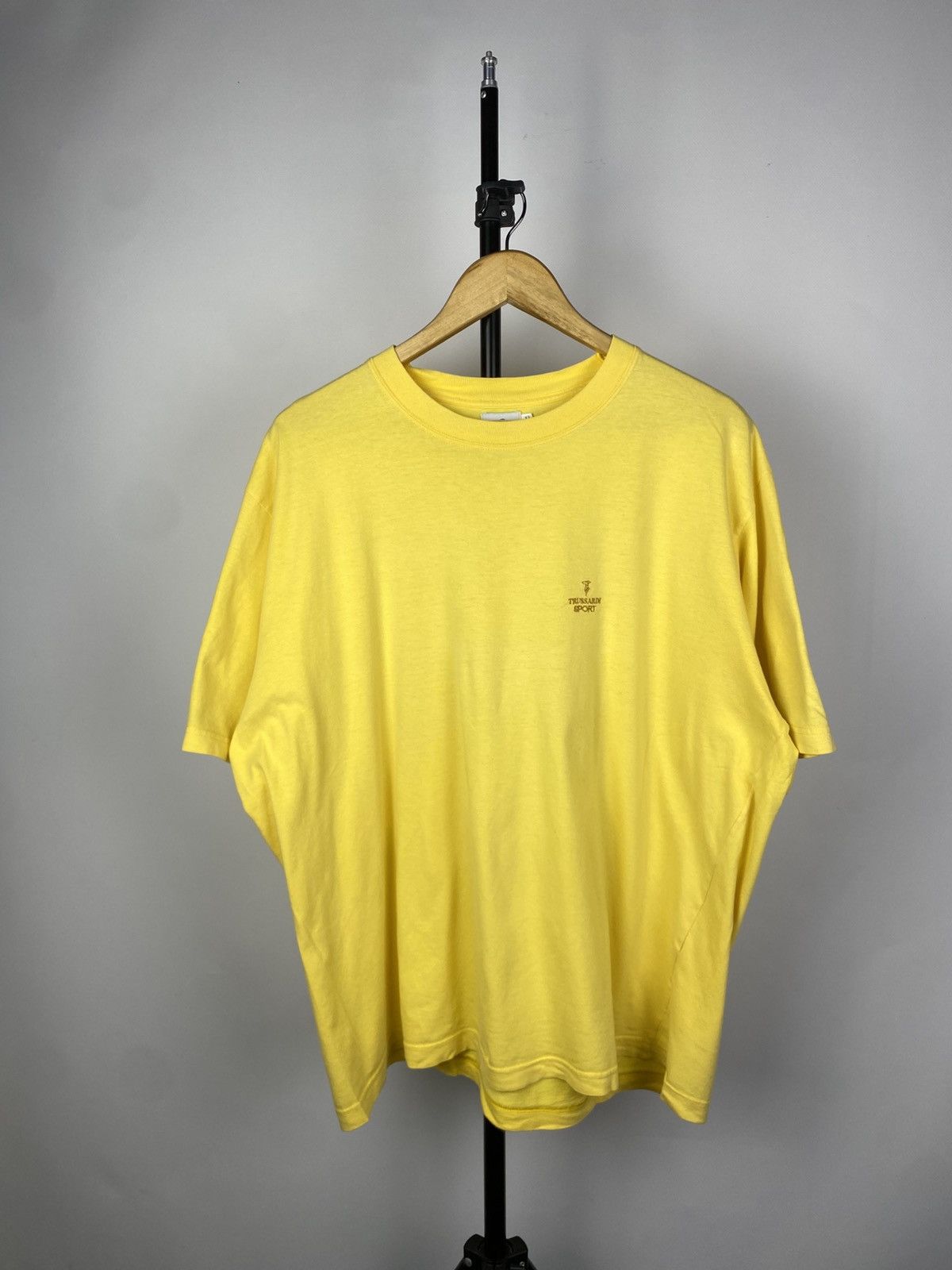 Trussardi × Vintage Vintage 90s Trussardi Italy Designer Y2K Tee shirt Size US L / EU 52-54 / 3 - 1 Thumbnail