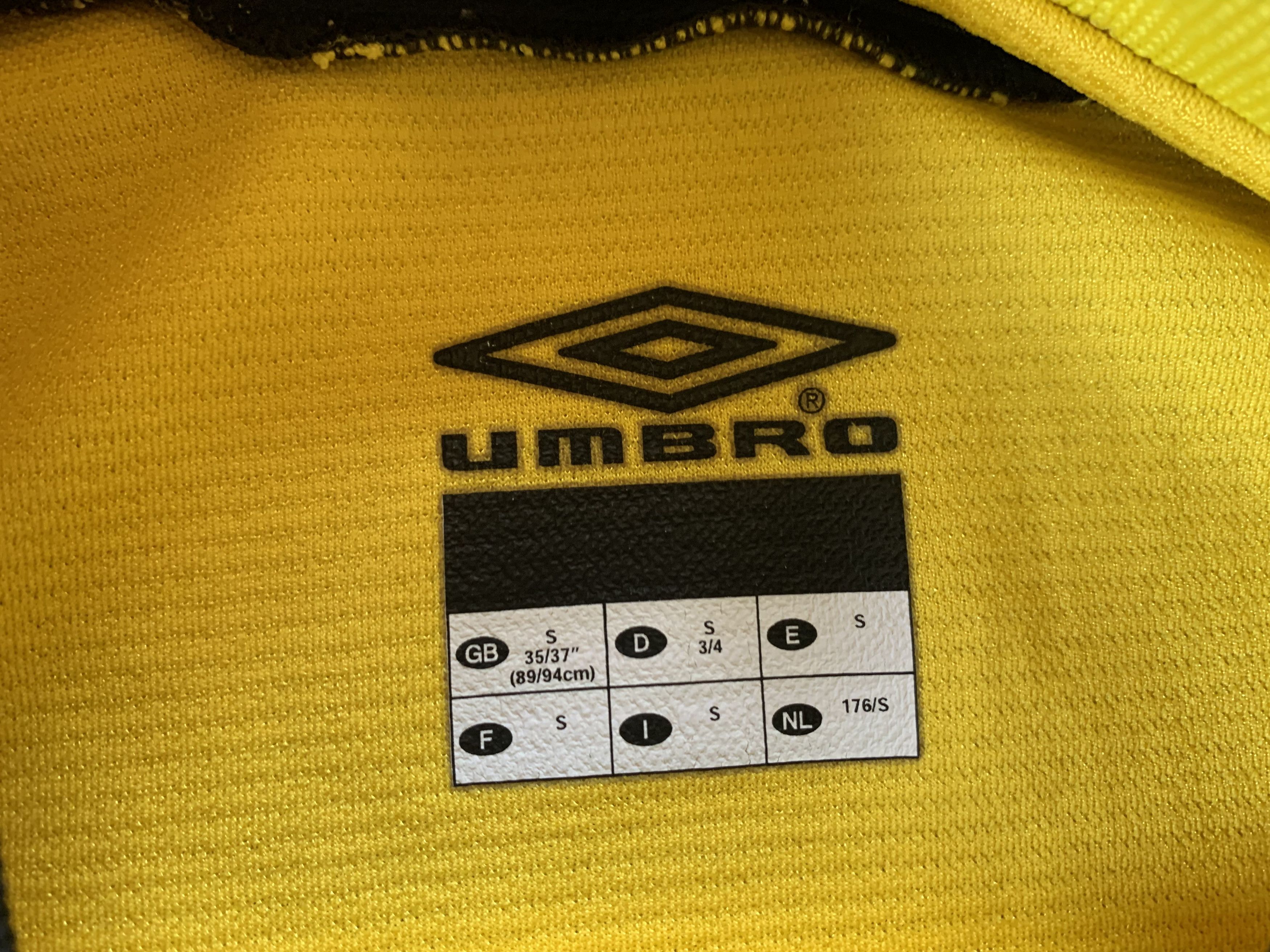Umbro × Vintage Umbro Rare Vintage Goalkeeper Padded Longsleeve Jersey Size US S / EU 44-46 / 1 - 5 Thumbnail