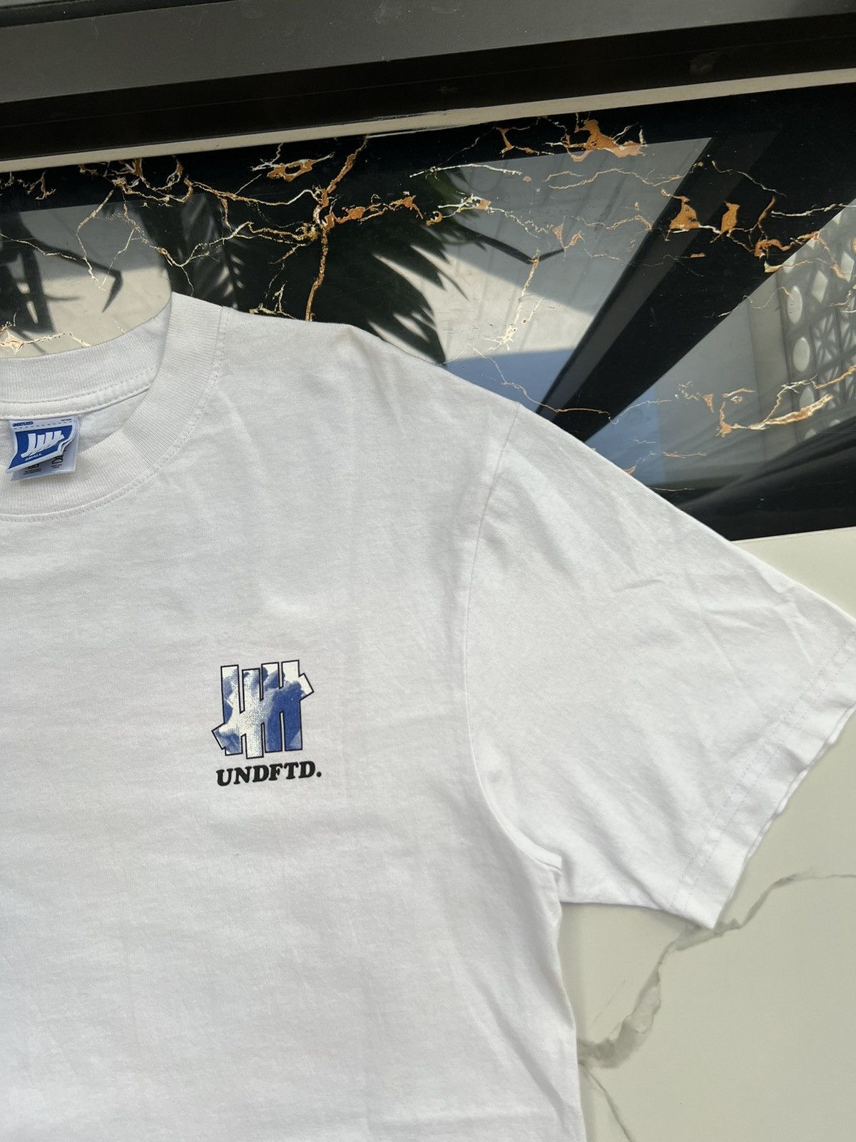 Undefeated × Vintage UNDEFEATED SPORTS EQUIPMENT Y2K BIG LOGO TEE Size US S / EU 44-46 / 1 - 5 Thumbnail