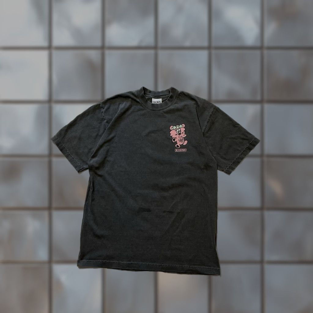 Born VINTAGE Blackpink X VERDY Born Pink Pop Up Experience Official Merch Graphic T-Shirt MD Mens Medium Gray Charcoal 90s? Size US M / EU 48-50 / 2 - 1 Thumbnail