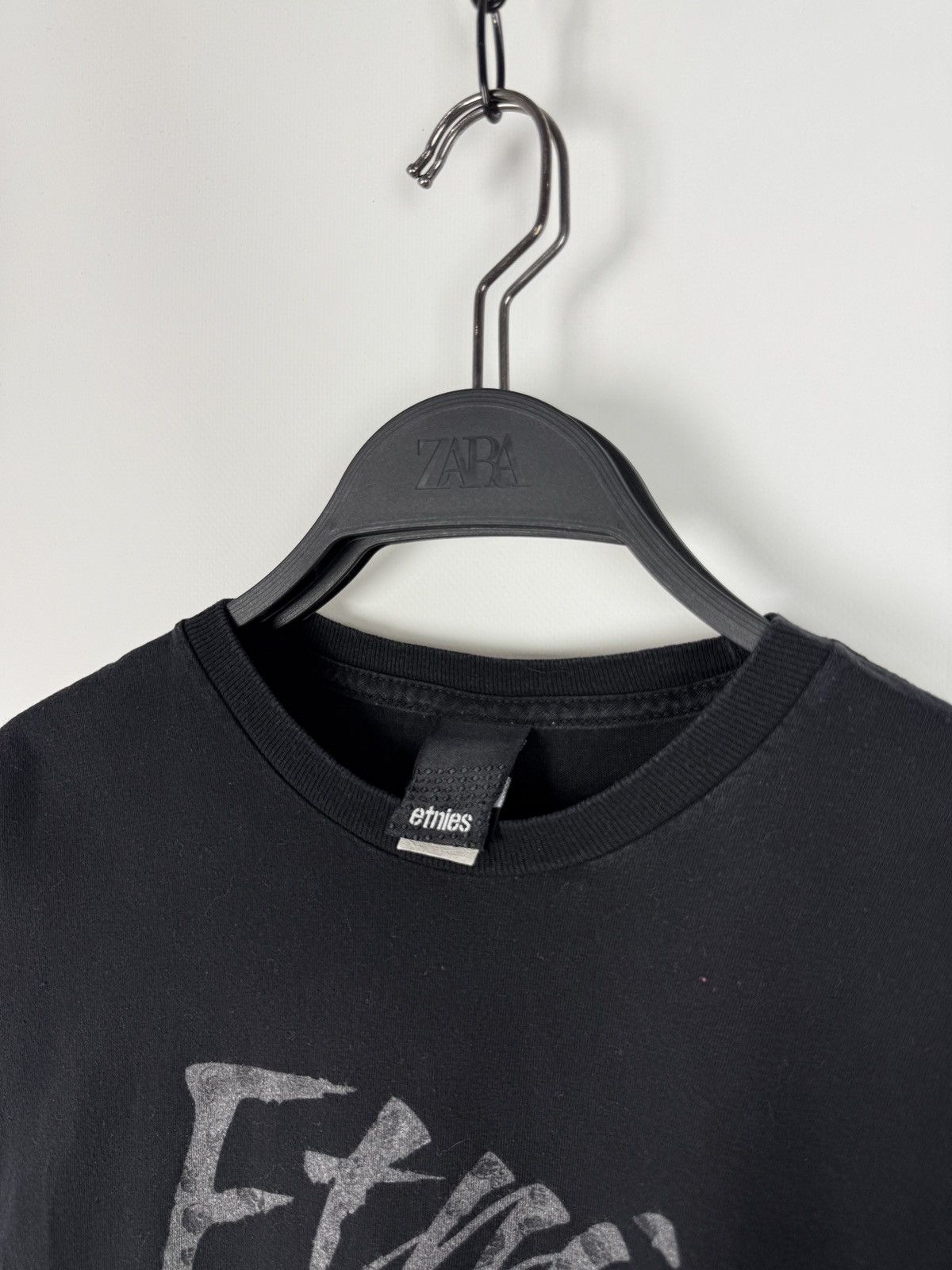 Etnies 2000s Vintage Ethnies Skateboarding Script Logo T-Shirt Size US M / EU 48-50 / 2 - 3 Thumbnail