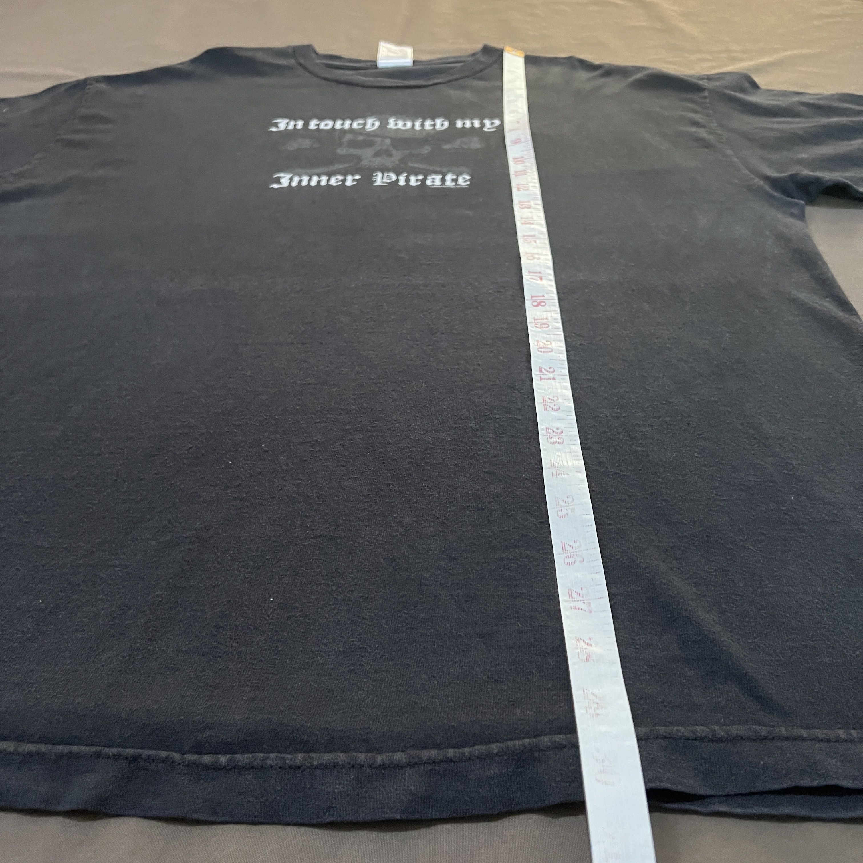 Fashion Victim × Vintage Vintage Y2K In Touch With My Inner Pirate Skull Tee Faded Size US XL / EU 56 / 4 - 7 Thumbnail