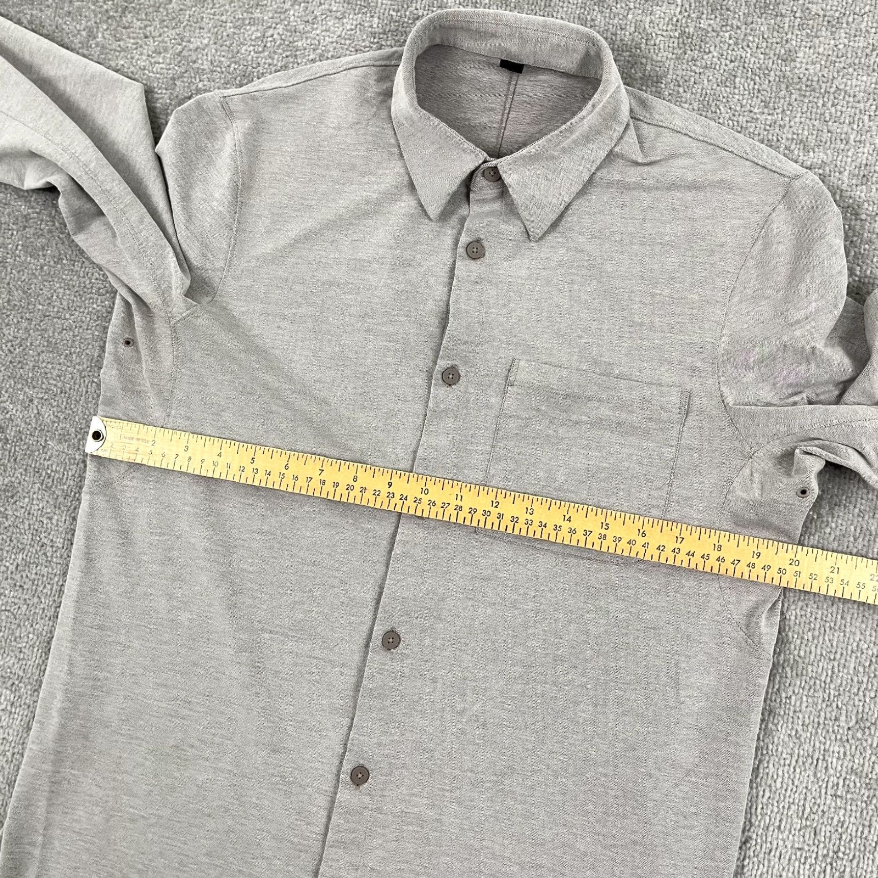 Lululemon Lululemon Button Up Shirt Mens Medium Gray Work Office Travel Casual Size US M / EU 48-50 / 2 - 6 Thumbnail