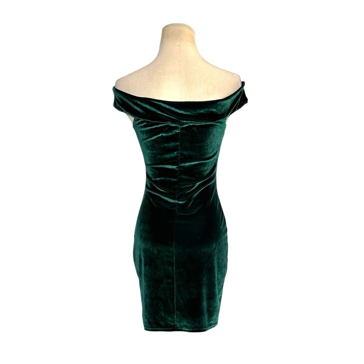Urban Outfitters Urban Outfitters green off shoulder mini dress size small Size S / US 4 / IT 40 - 2 Thumbnail