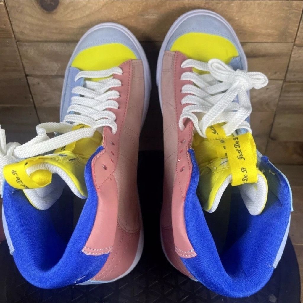 Nike Blazer Mid '77 GS Sneakers Size 7 Women/5.5 Y -Boy