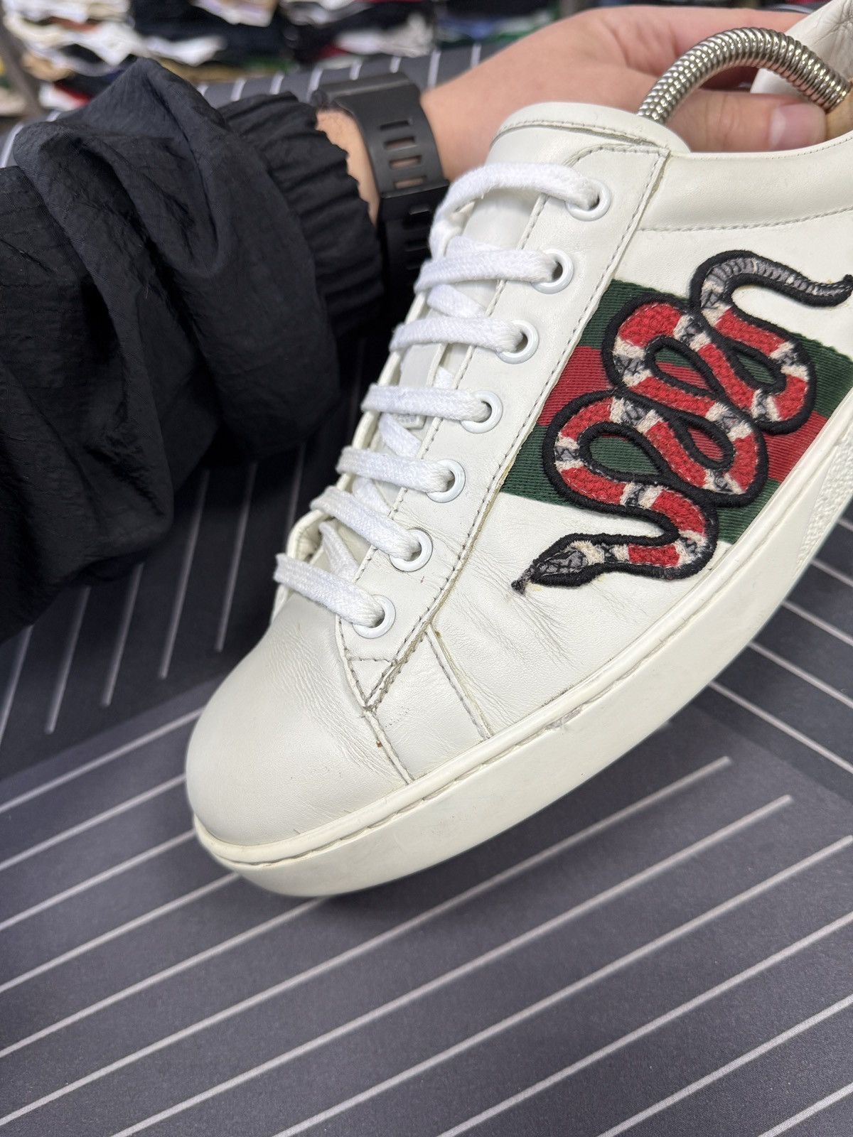 Gucci 🇮🇹 Gucci Ace Snake Embroidered Leather Sneakers Rare Size US 7 / EU 40 - 15 Thumbnail