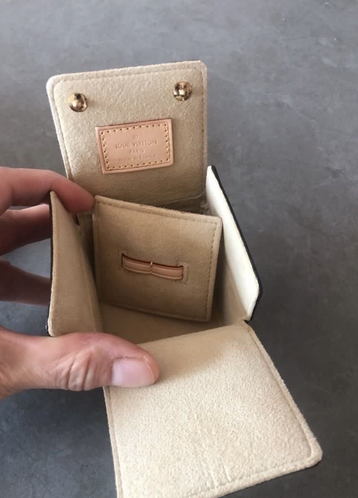 Louis Vuitton 🔥 Rare! Brand New Limited Edition Jewelry Pouch Size ONE SIZE - 5 Thumbnail