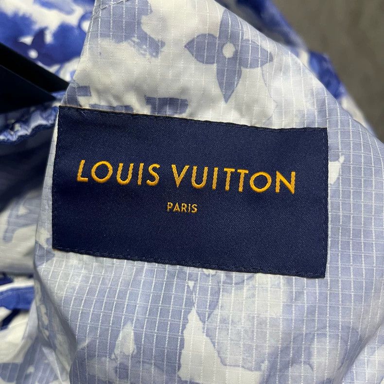Louis Vuitton Louis Vuitton Blue Ink Logo Printed Hooded Windbreaker Jac Size US M / EU 48-50 / 2 - 3 Thumbnail