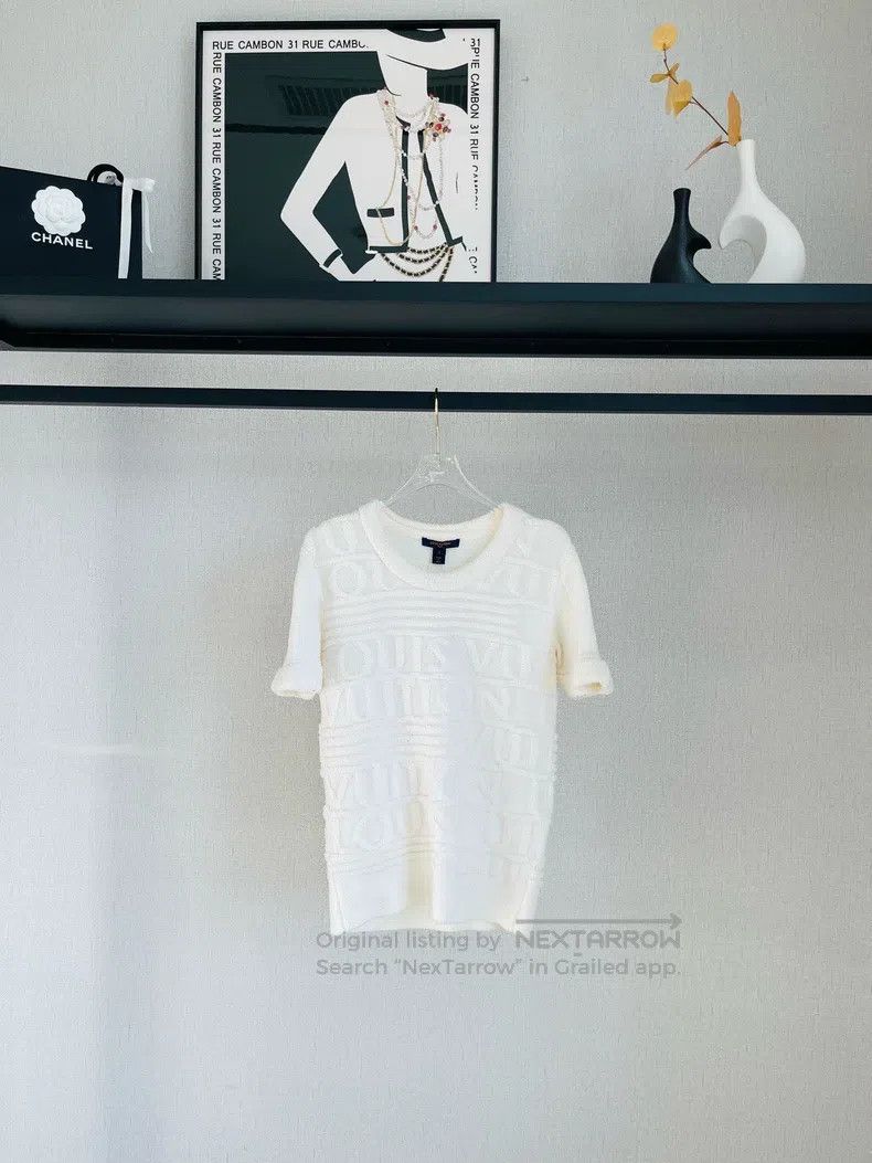 Louis Vuitton Louis Vuitton White logo towel cotton short sleeve Size S / US 4 / IT 40 - 1 Thumbnail
