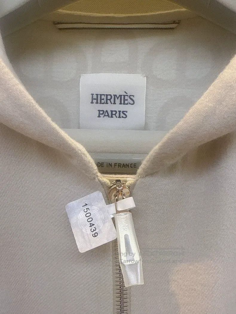 Hermes Hermes Beige Hooded Coat, Size 38, Hooded Design with Zipp Size XS / US 0-2 / IT 36-38 - 2 Thumbnail