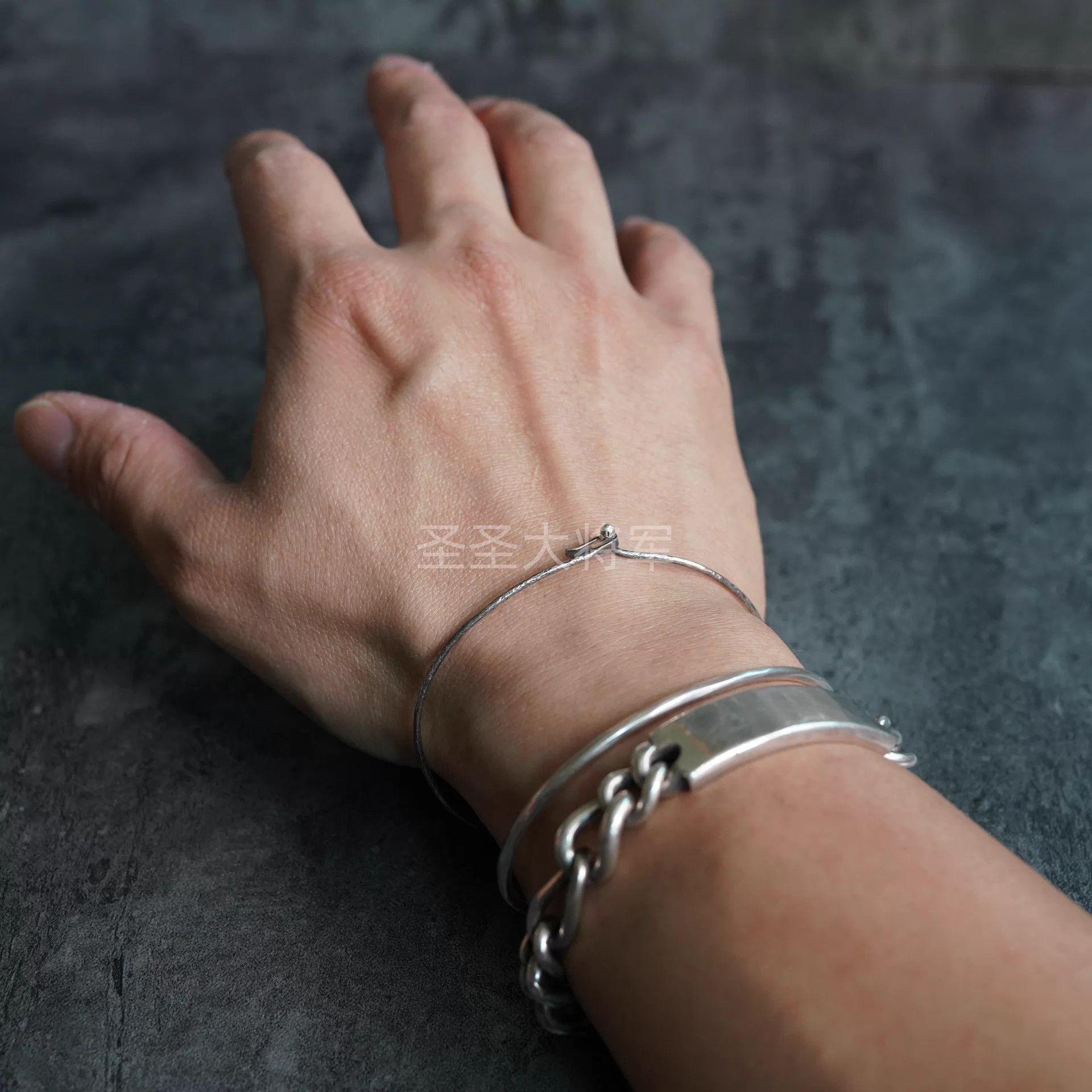 DETAJ Detaj Distressed Seed Thin Bangle 17cm Wrist Size ONE SIZE - 9 Thumbnail