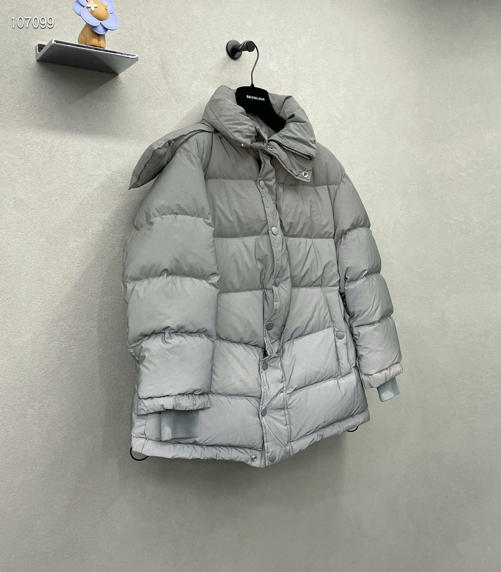 Balenciaga Balenciaga grey reflective down jacket 2501-Nextarrow Size XXL / US 16-18 / IT 52-54 - 3 Thumbnail