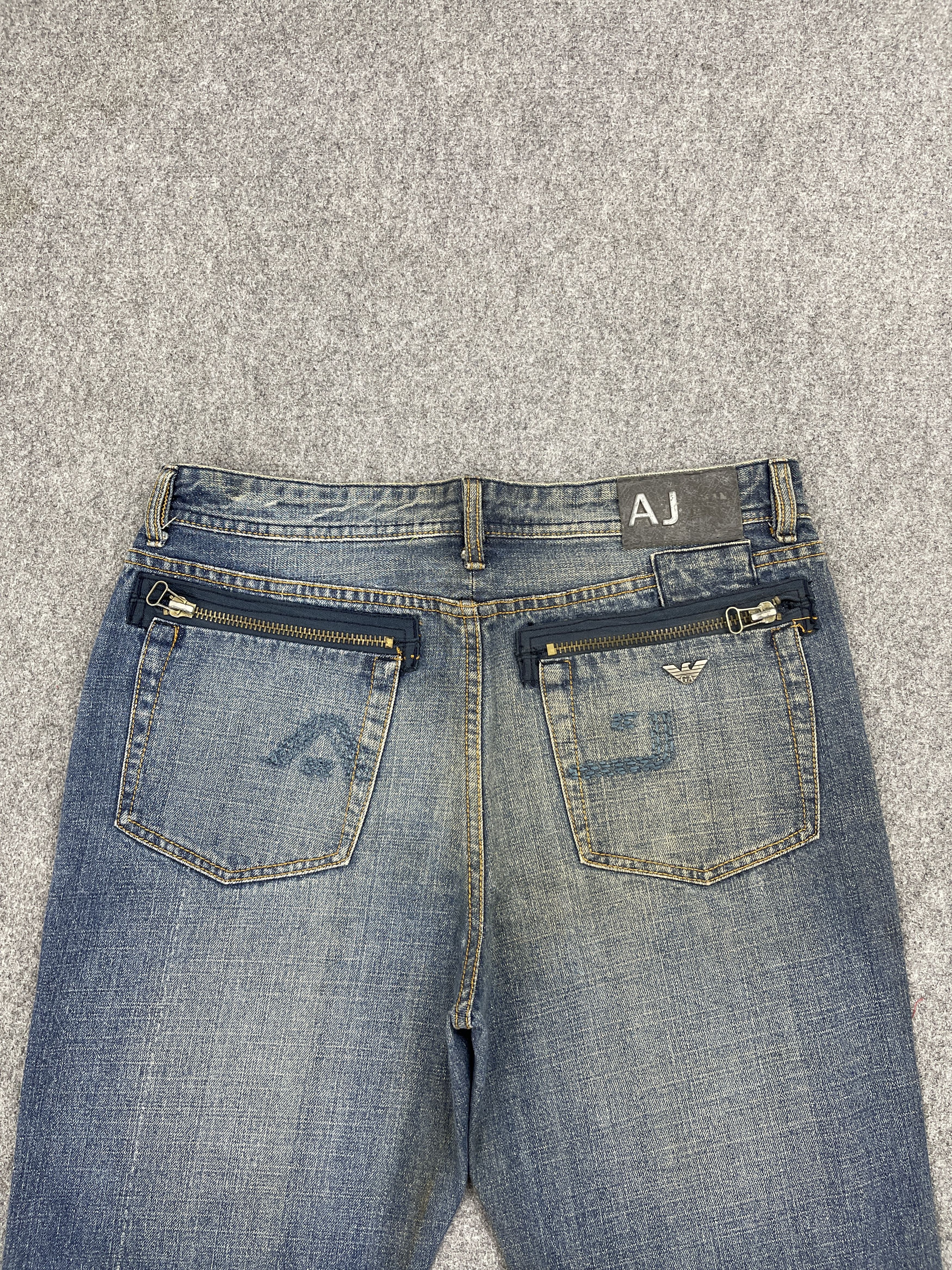 Other Vintage Armani Jeans Blue Faded Denim DP2585 Size US 33 - 4 Thumbnail