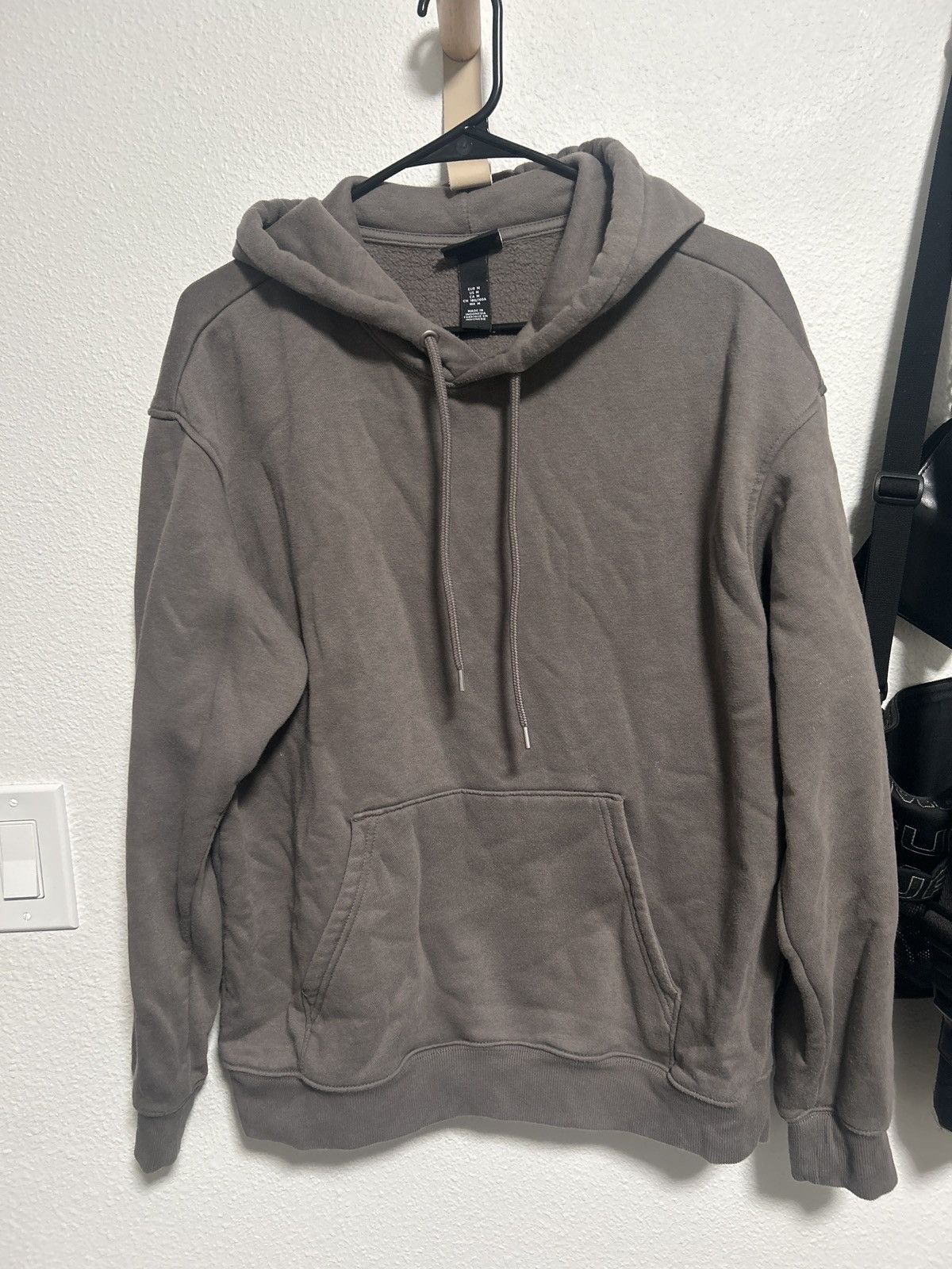 H&M H&M Grey Hoodie Size M Size US M / EU 48-50 / 2 - 1 Thumbnail