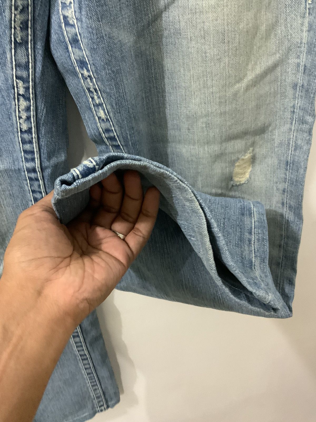 True Religion True Religion Distressed Acid Wash Fade Jeans Size US 33 - 8 Thumbnail