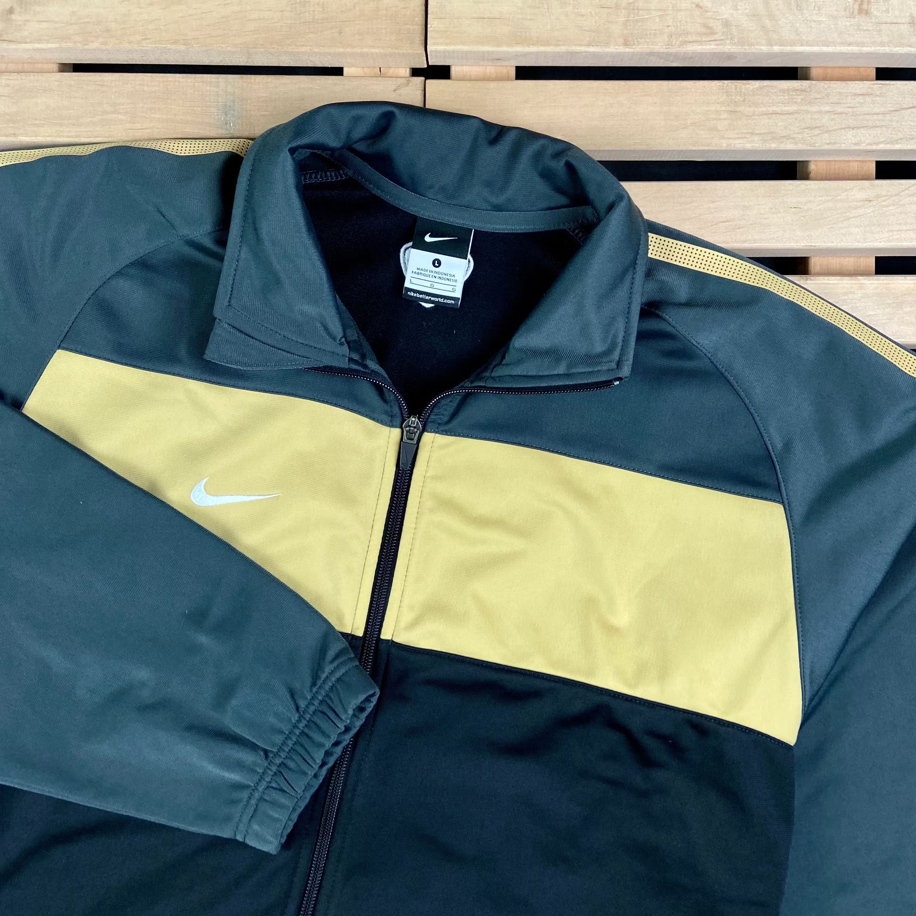 Nike × Vintage Mens Bomber Top Tracksuit Nike Vintage Size L Size US L / EU 52-54 / 3 - 2 Thumbnail