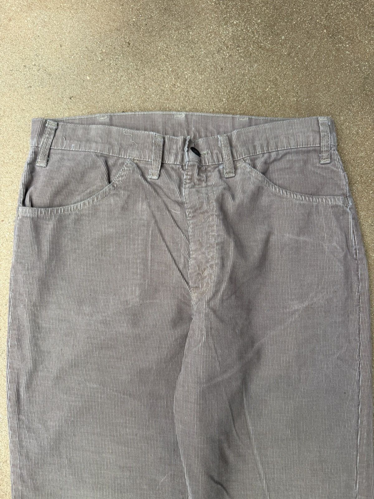 Levi's Vtg 80’s Levi’s 646 Bellbottom Flare Corduroy Pants 32x30 Size US 32 / EU 48 - 4 Thumbnail