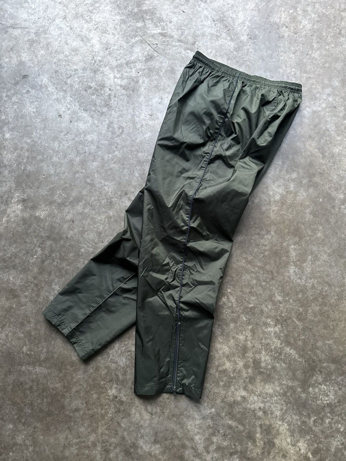 Nike × Vintage Vintage 90’s/Y2K Forest Green Track Pants Nylon Drill Size US 30 / EU 46 - 1 Thumbnail