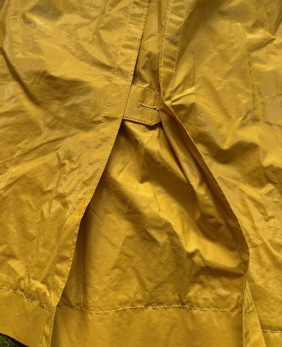 Burberry Burberry Brit yellow raincoat jacket Size M / US 6-8 / IT 42-44 - 15 Thumbnail