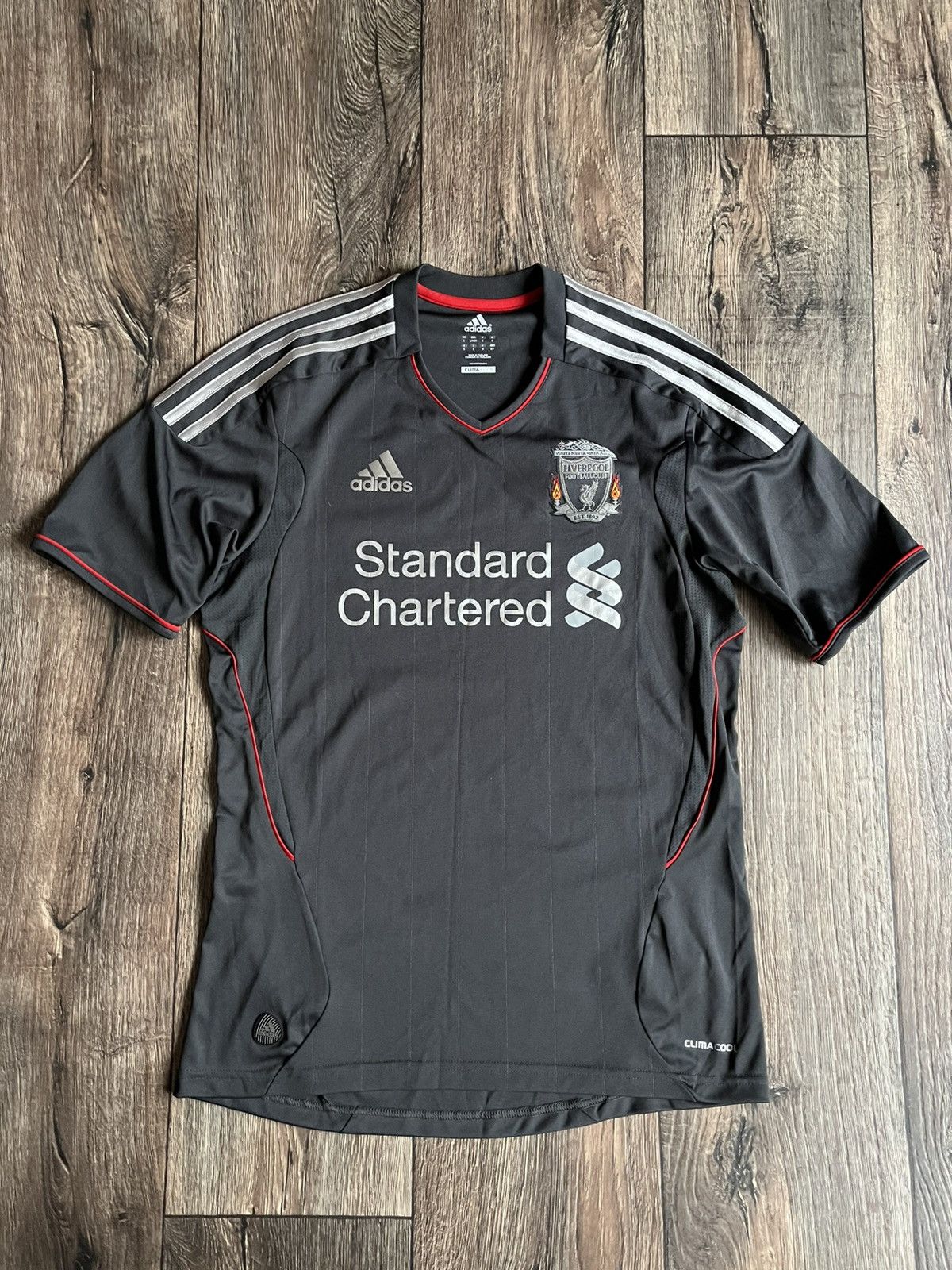 Adidas Vintage Adidas Liverpool 2011 2012 Away Football Jersey Size US S / EU 44-46 / 1 - 1 Thumbnail