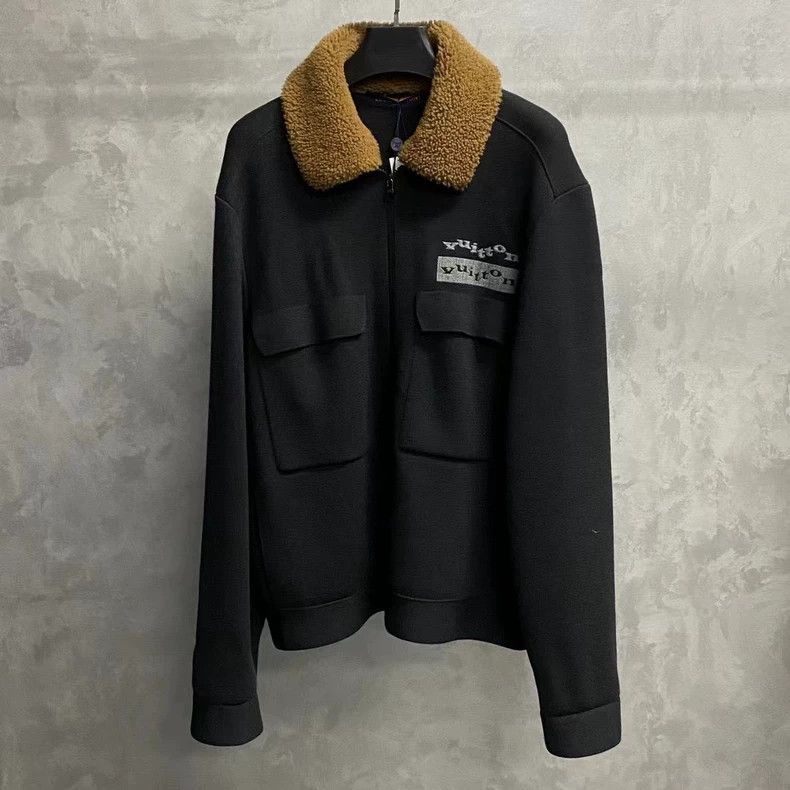Louis Vuitton size 4l Black lapel logo zip-up jacket
