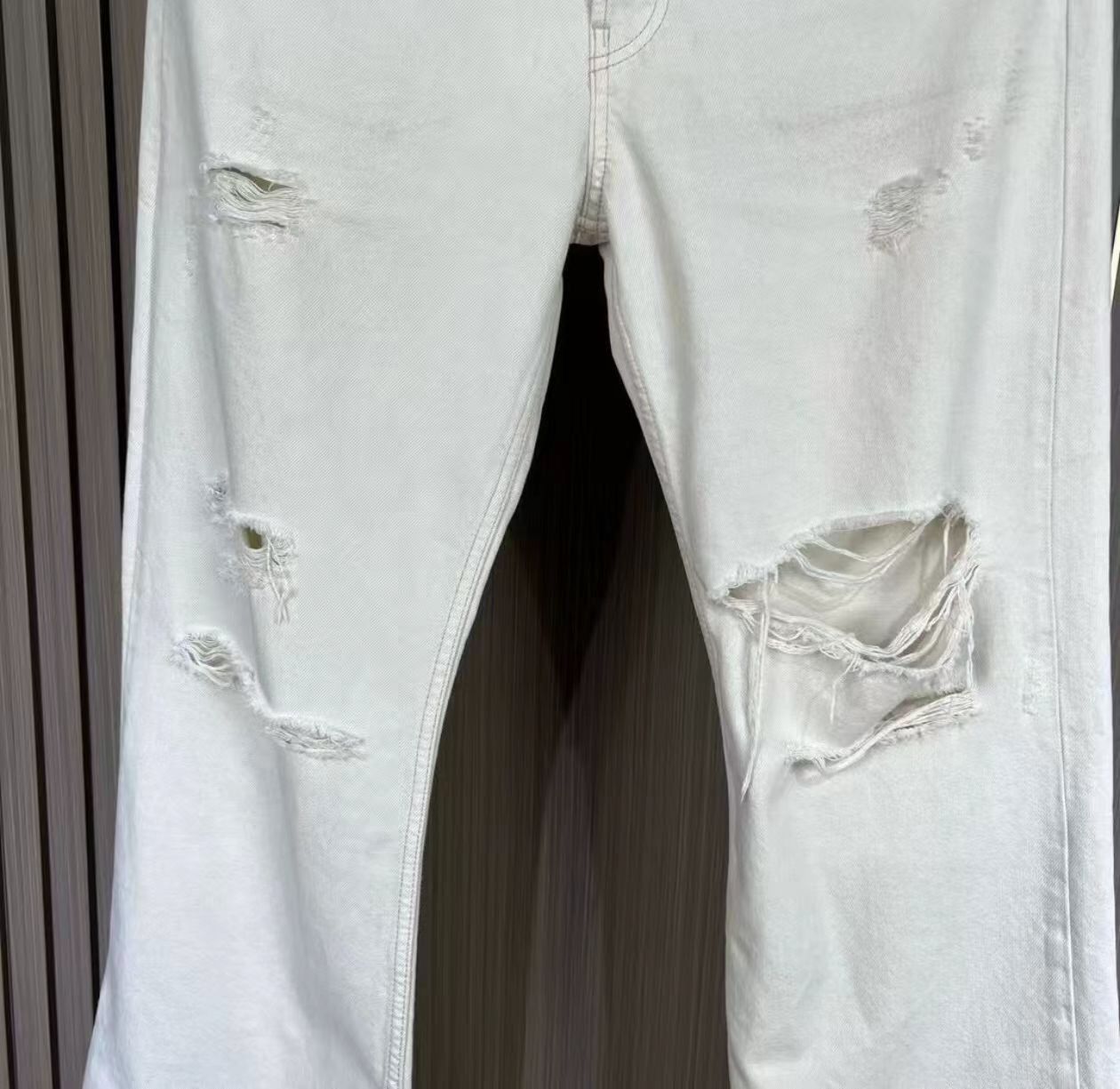 Acne Studios acne studios Off-white ripped jeans 2412-Nextarrow Size US 31 - 6 Thumbnail