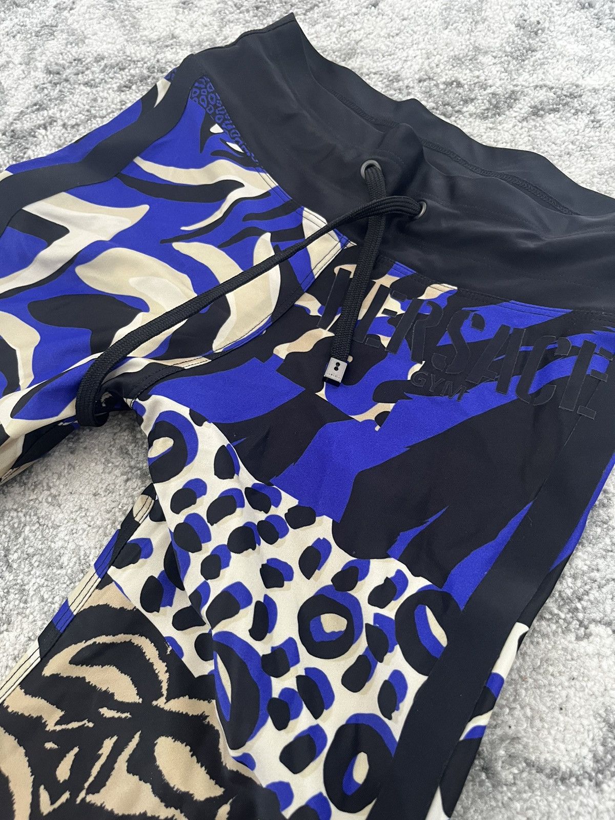 Versace Versace Leopard Print Beachwear Leggings Size 26" / US 2 / IT 38 - 2 Thumbnail