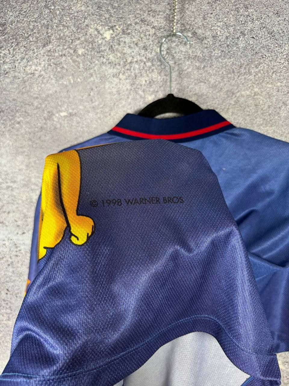 Warner Bros 90's Tweety Bird Barcelona 1998 Jersey Single Stitch Large Size US L / EU 52-54 / 3 - 12 Thumbnail