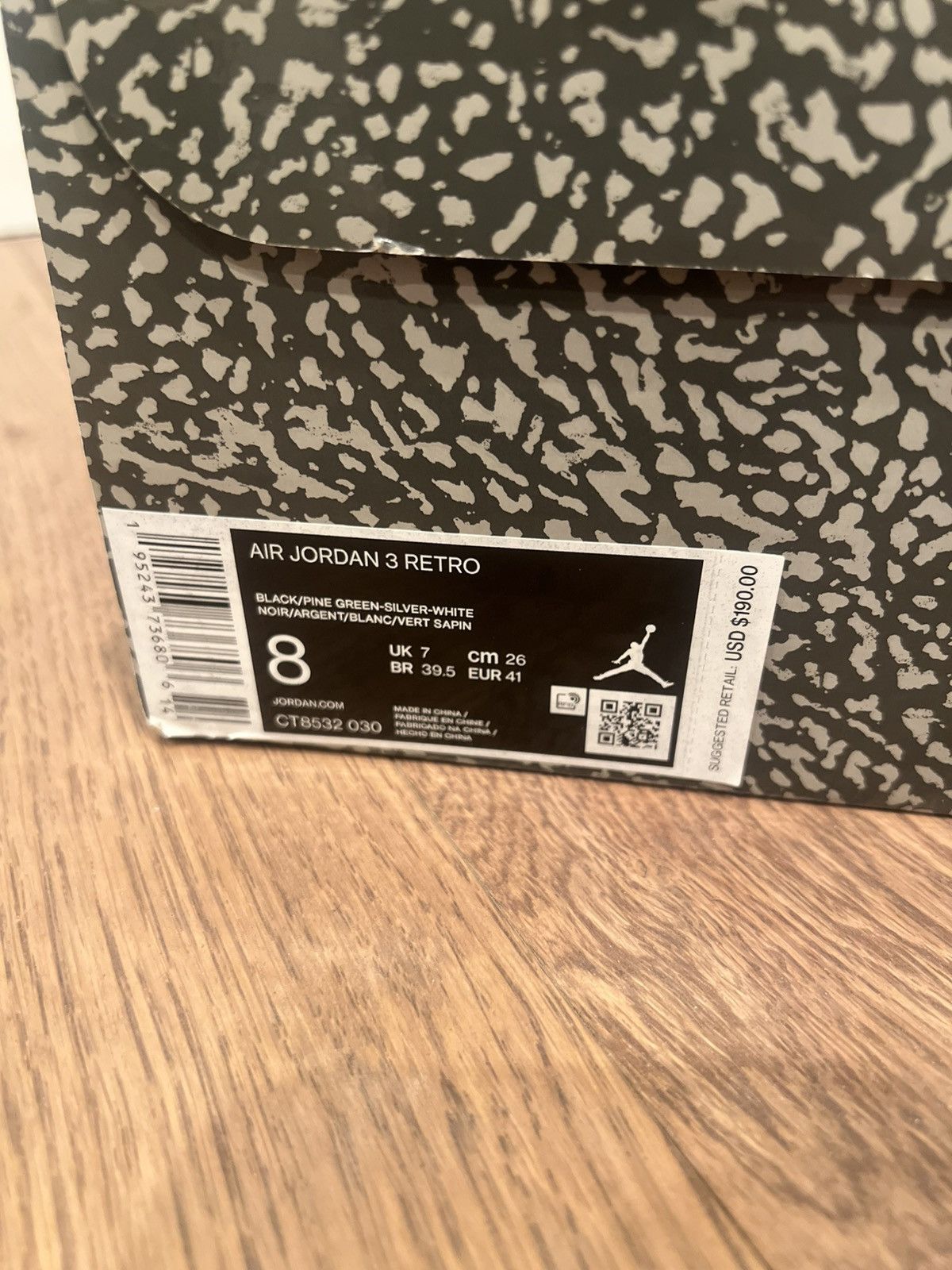 Jordan Brand Air Jordan 3s Pine Green Size US 8 / EU 41 - 4 Thumbnail