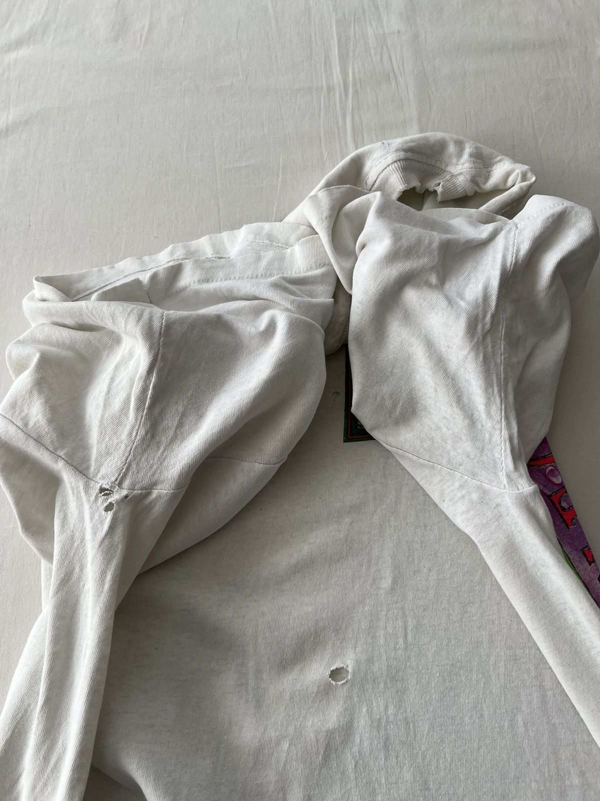 Vintage Vintage 90s Frog Rainforest Sun Lover Thrashed White T-shirt Size US XL / EU 56 / 4 - 10 Thumbnail