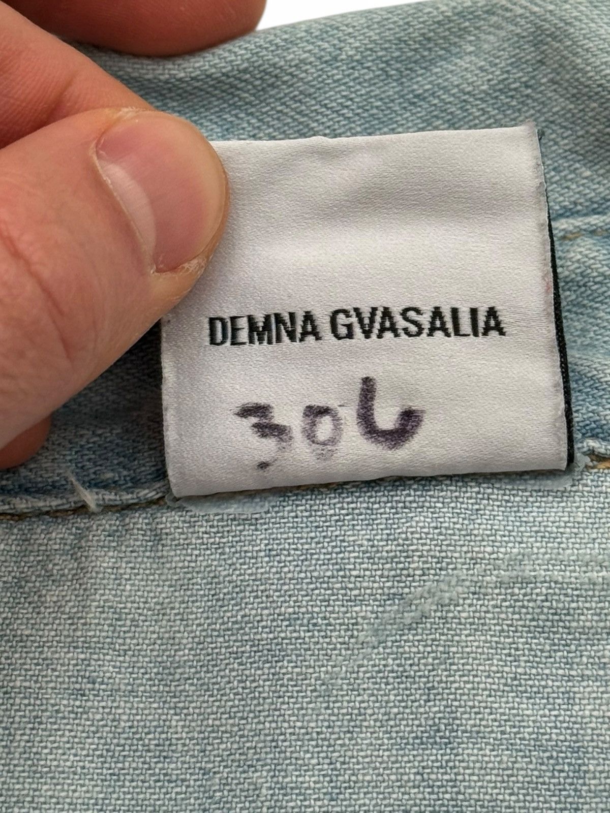 Vetements X Levi’s Shred Thrashed Cutout Denim Shirt Size US M / EU 48-50 / 2 - 5 Thumbnail