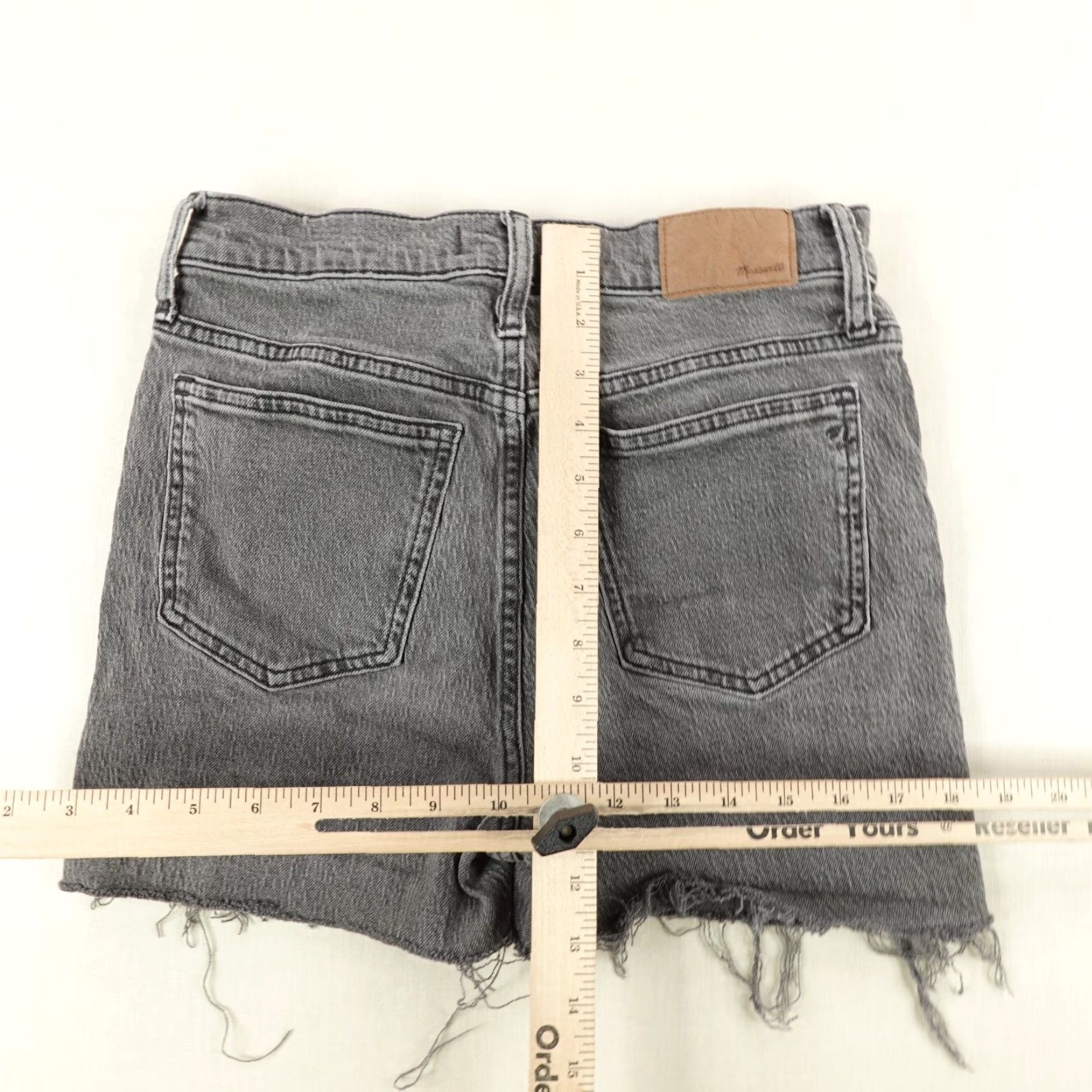 Madewell VINTAGE Madewell Shorts Womens 25 Gray Denim Jorts Cut-Off High Rise 3 in Inseam Casual Womens Size 26" / US 2 / IT 38 - 7 Thumbnail