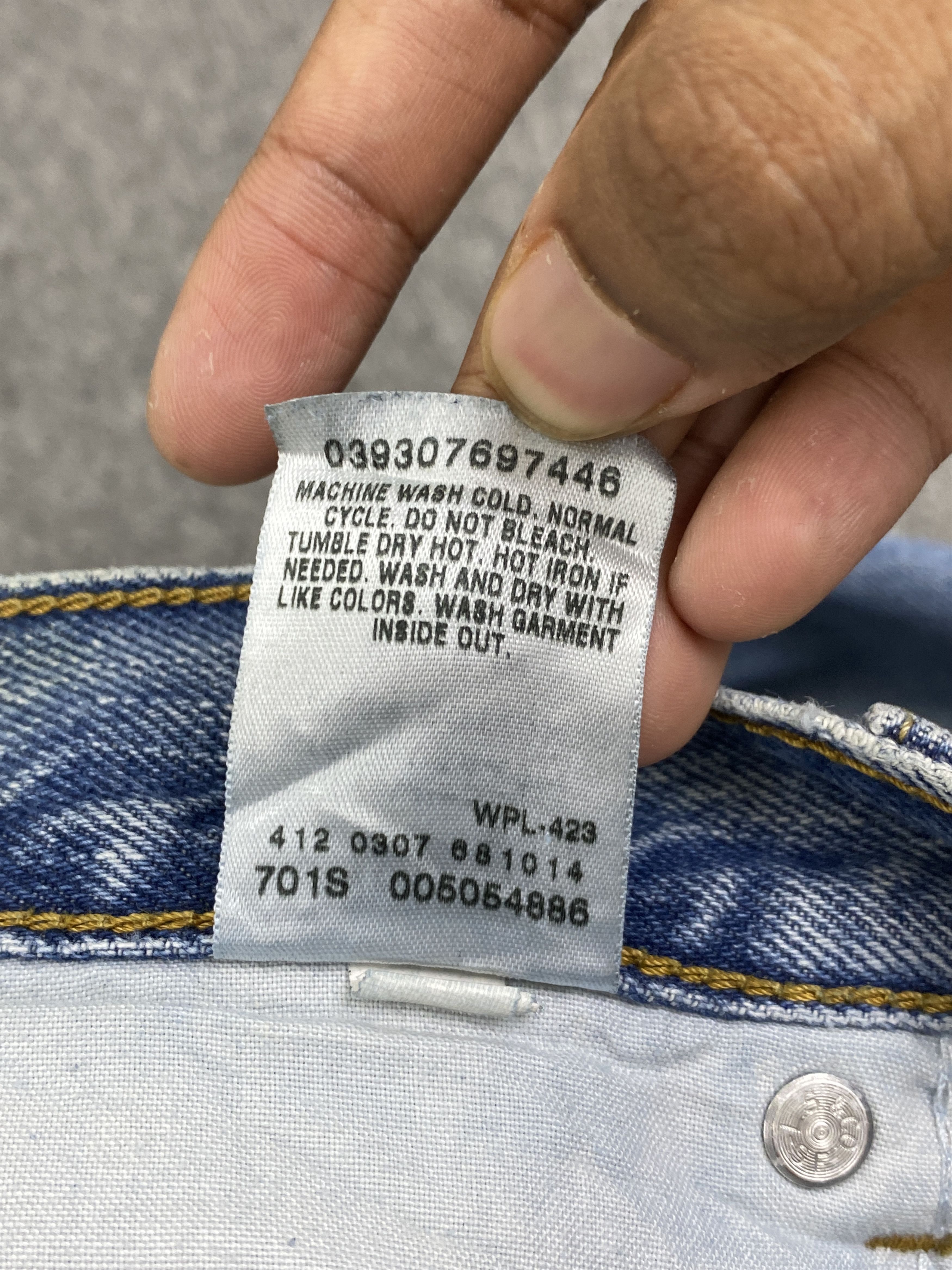 Vintage Levis 505 Splatter Paint Blue Denim Jeans