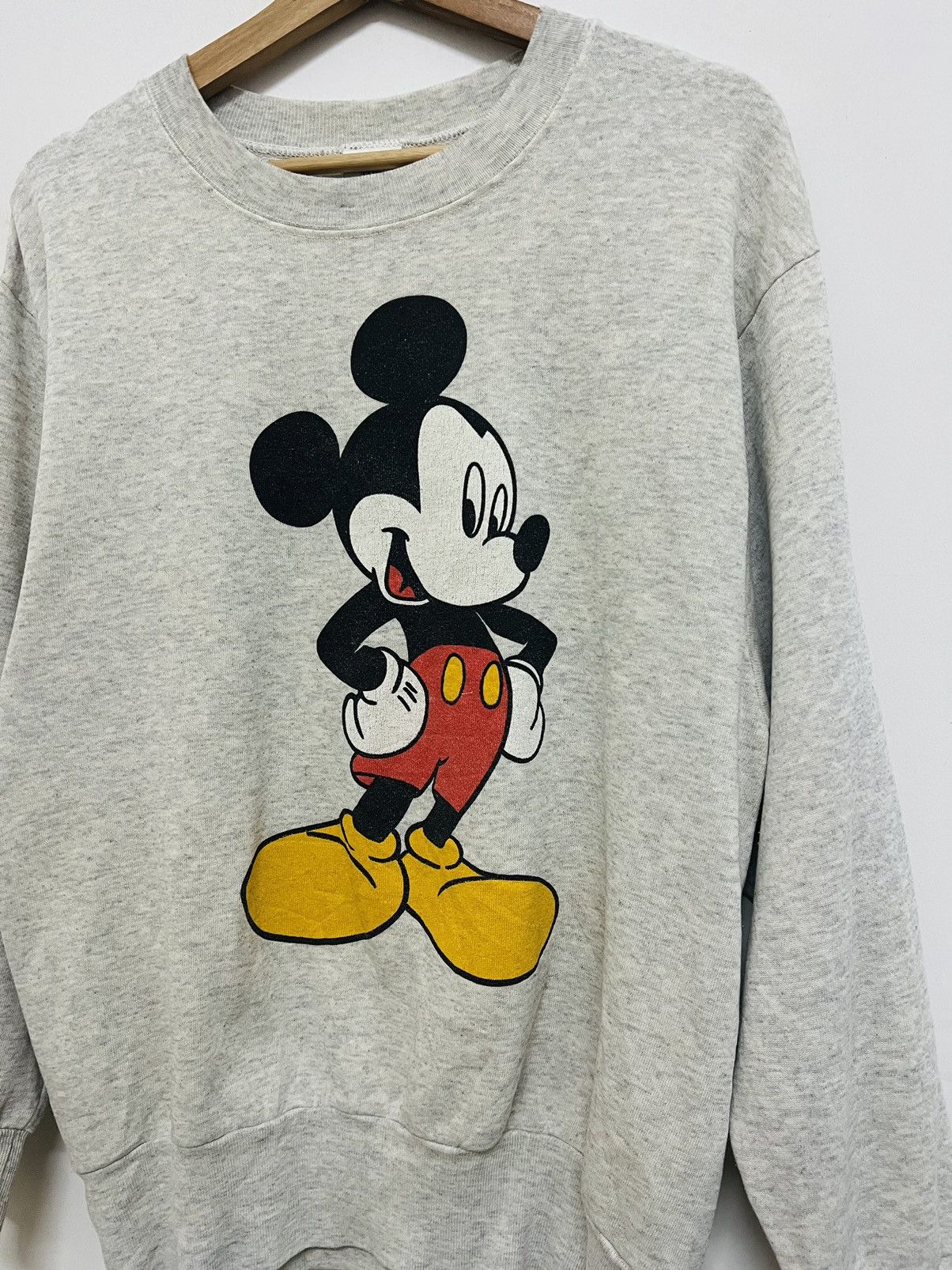 Disney × Mickey Mouse × Vintage Vintage 90s Mickey Mouse Sweater Thrashed Size US M / EU 48-50 / 2 - 3 Thumbnail