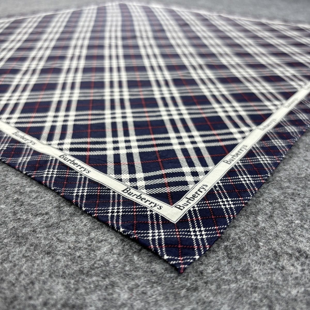 Burberry × Vintage Handkerchief # E029 # Bandana # Neckerchief Size ONE SIZE - 4 Thumbnail