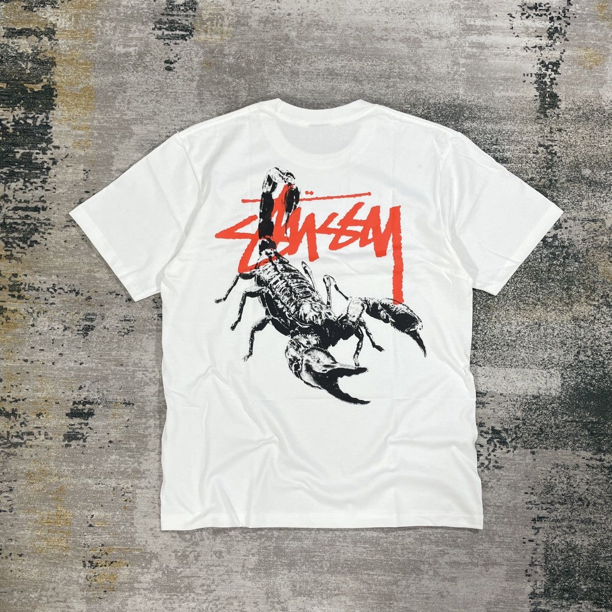 Stussy STUSSY " SCORPION " TSHIRT IN WHITE Size US L / EU 52-54 / 3 - 2 Thumbnail
