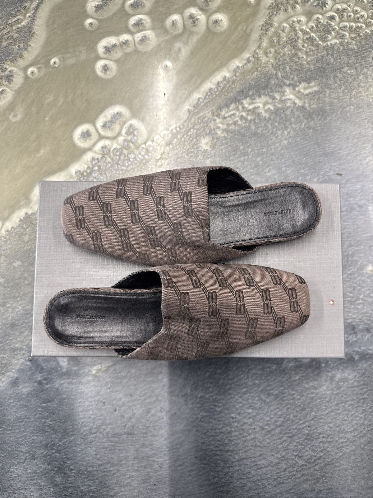 Balenciaga Balenciaga Cosy Mules ‘BB Monogram Brown’ Size US 9 / EU 42 - 1 Thumbnail