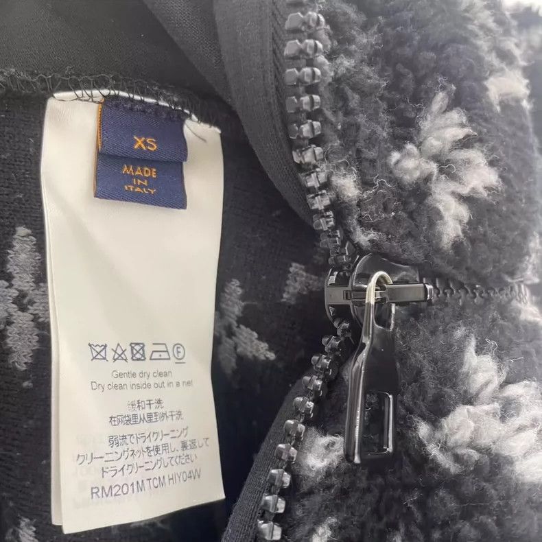 Louis Vuitton louis vuitton Black teddy polar fleece jacket 2501-Nextarr Size US XS / EU 42 / 0 - 5 Thumbnail