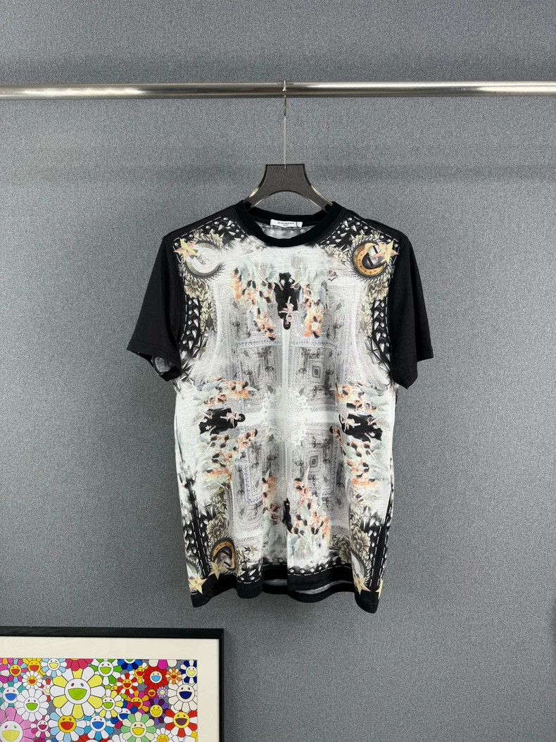 Givenchy GIVENCHY Printed Short Sleeve T-shirt - dmc Size US XS / EU 42 / 0 - 1 Thumbnail