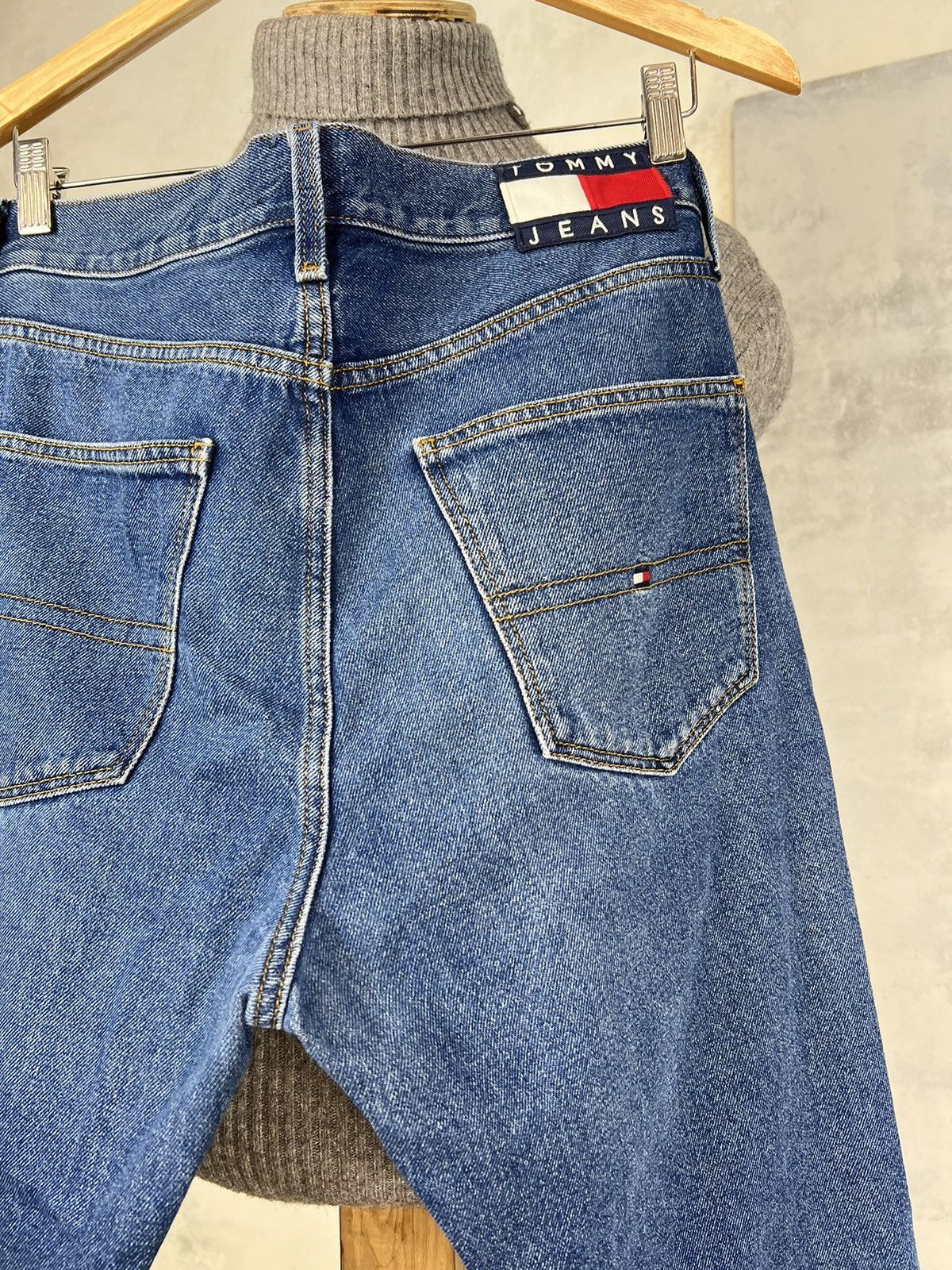 Tommy Hilfiger Vintage Tommy Hilfiger Jeans Denim Pants Size 31/32 Size US 32 / EU 48 - 11 Thumbnail