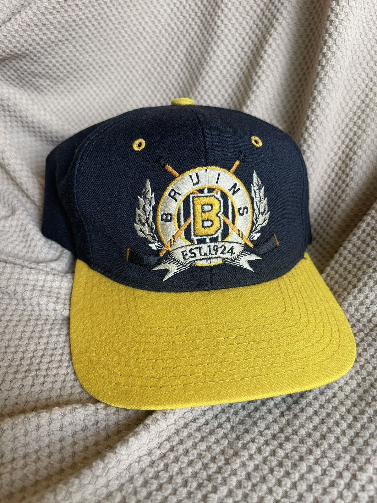 Starter Vintage boston bruins nhl starter snapback hat Size ONE SIZE - 1 Thumbnail